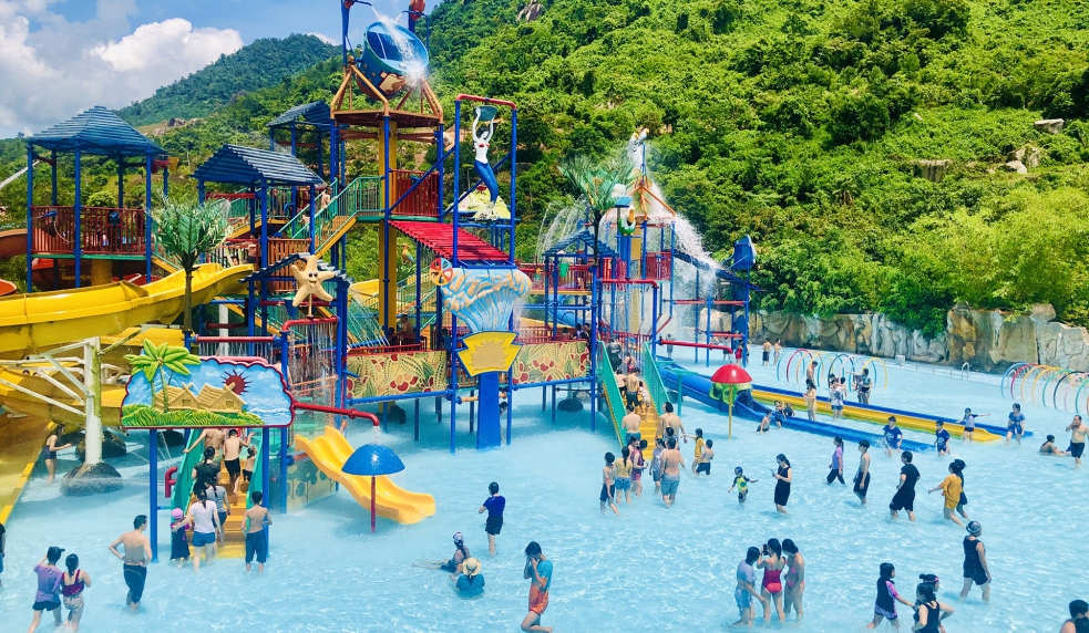 Daily Tour - Núi Thần Tài
